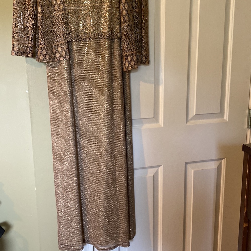Dress - Picture 3 of 12